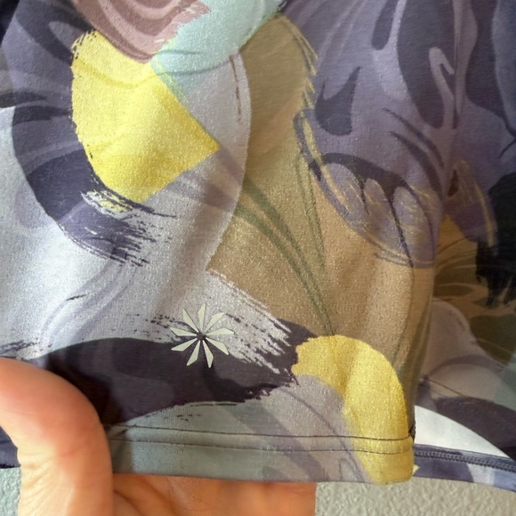 Athleta Multicolor Abstract Women's Top - Picture 6 of 6